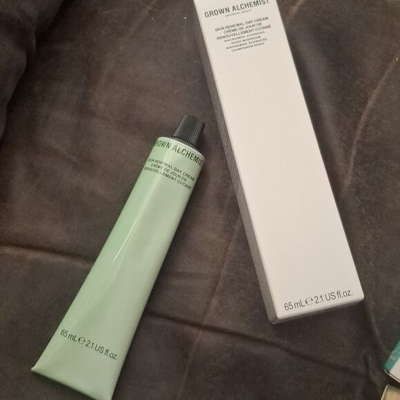 Grown Alchemist Skin Renewal Day Cream - Picture 4 of 4